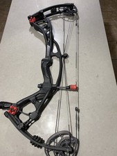 Hoyt Carbon RX Twin Turbo Blackout 29in. 70lb. Right Hand