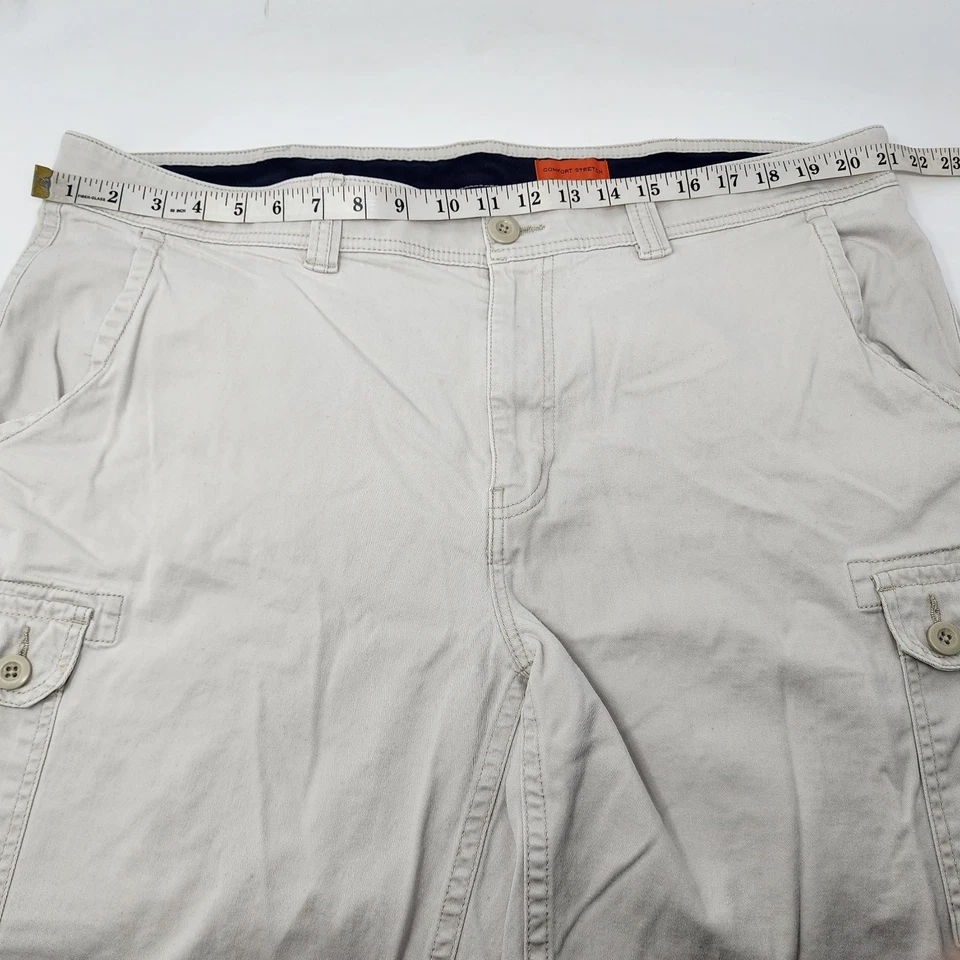 St Johns Bay Khaki Cargo Shorts Men's Size 42 Tan Comfort Stretch 9" inseam - Image 4 of 4