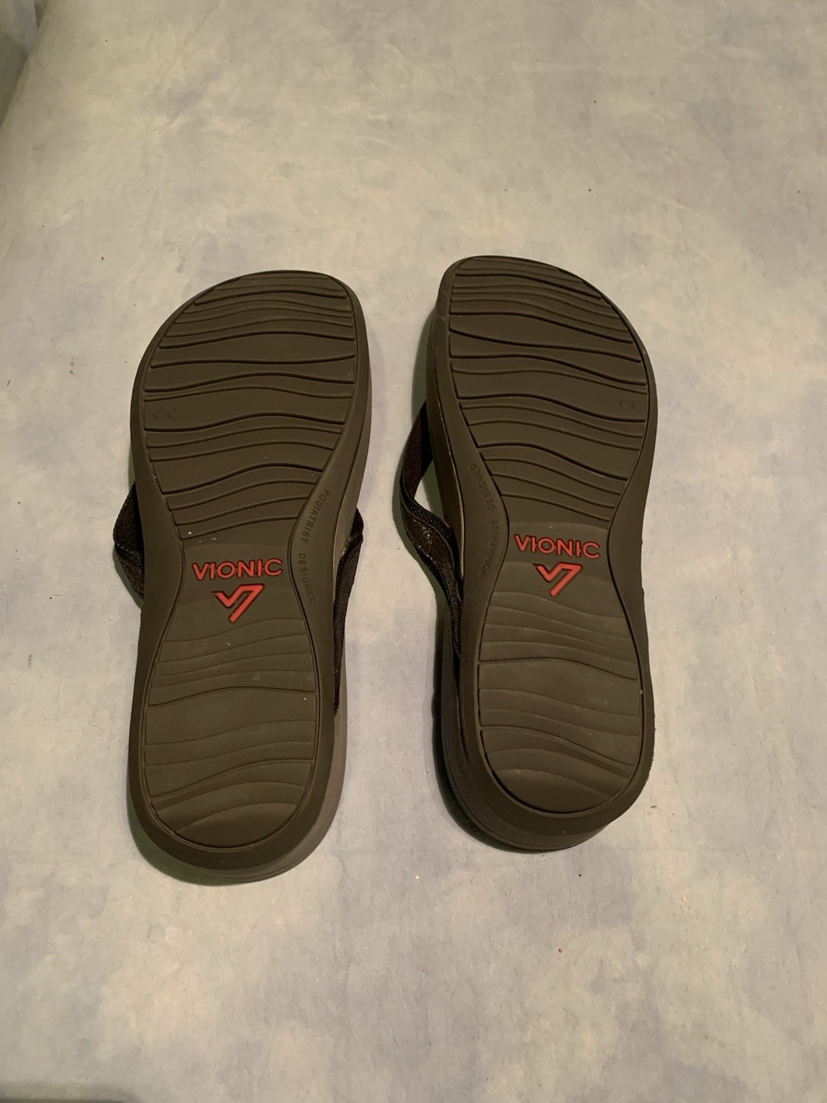 Vionic Flip Flops Podiatrist Designed Womens Size… - image 4