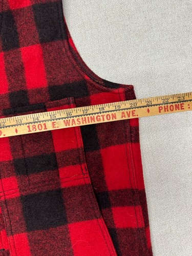 Filson Vest Size 40 (M) Style 20 Mackinaw 100% Virgin Wool USA Made Red Plaid - Picture 5 of 6