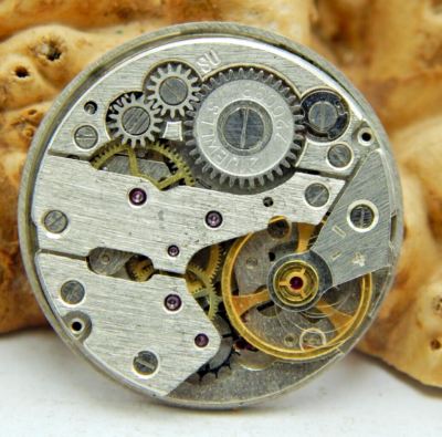 Vintage Cardinal Z2009B 21 jewel ladies wrist watch movement with