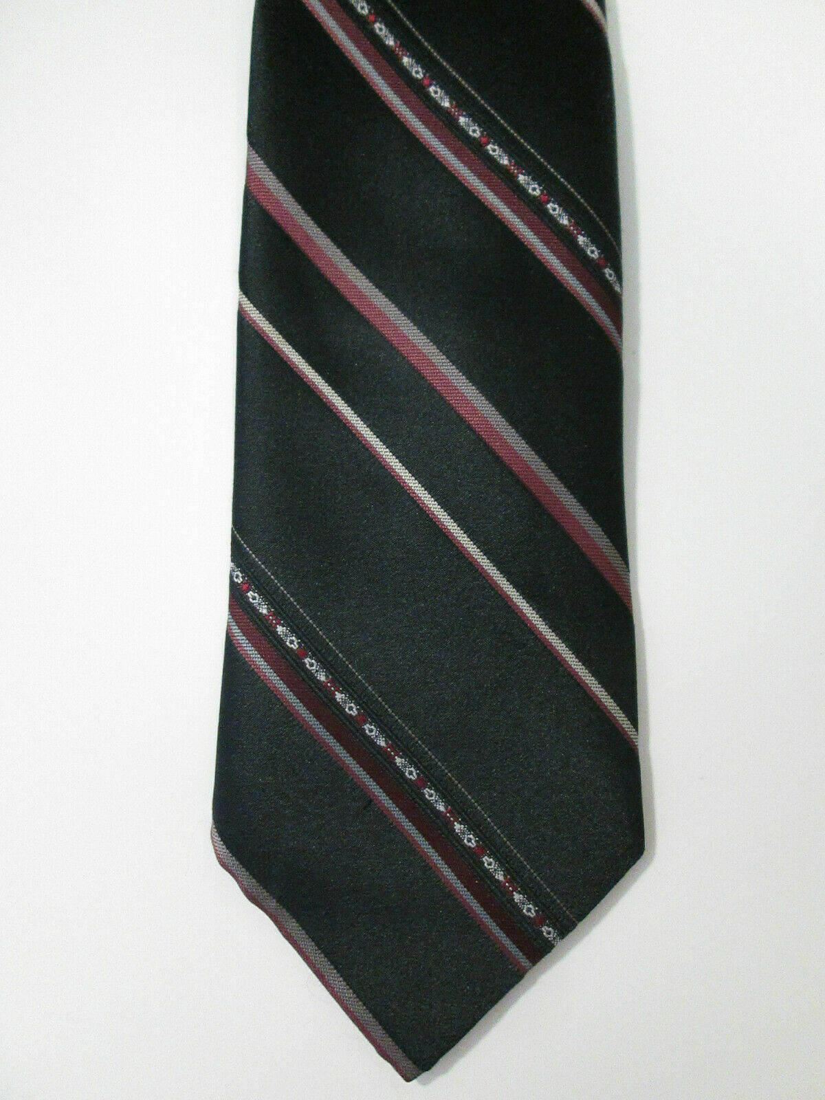 Picture 2 of 9