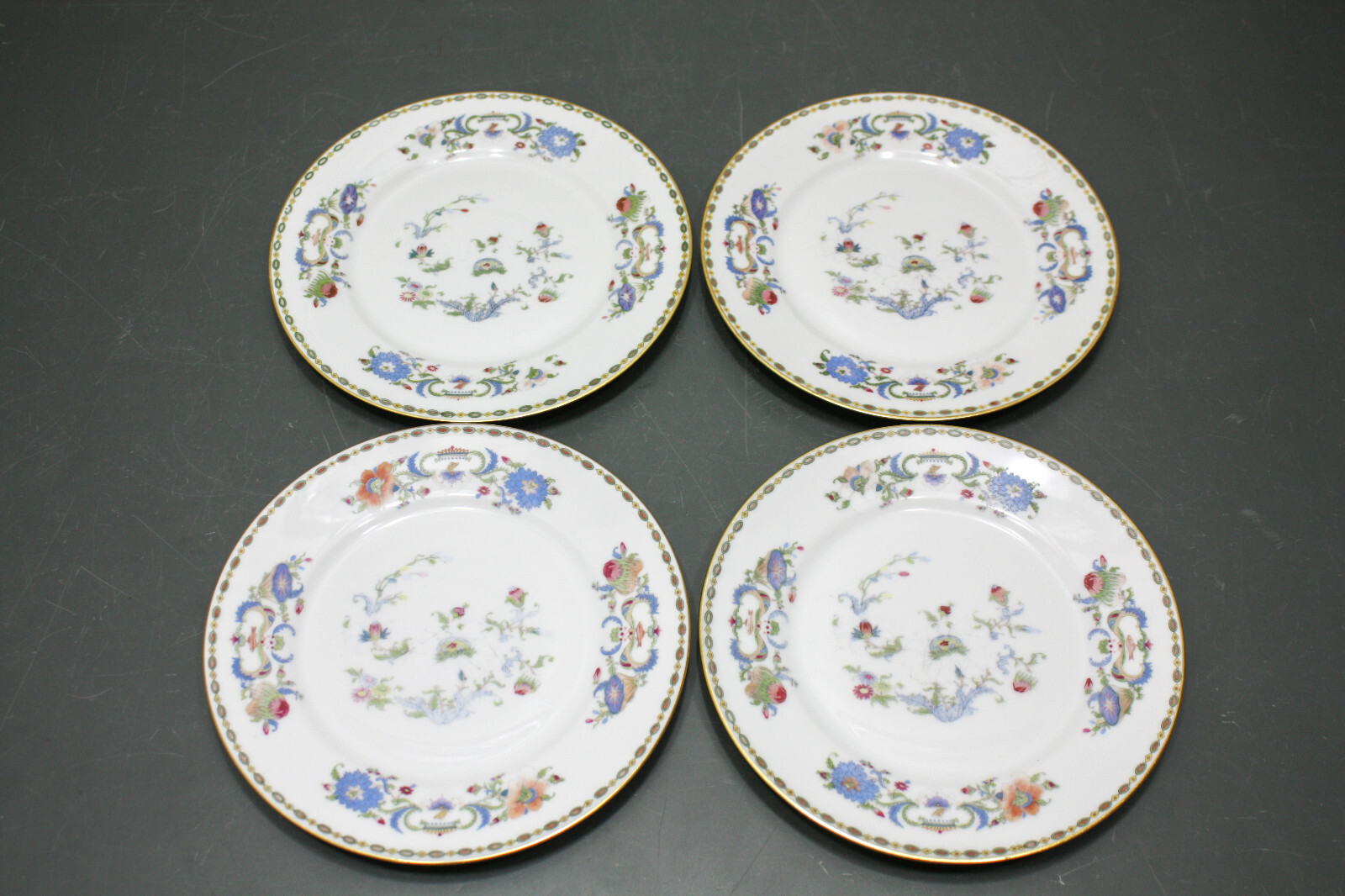 (10) A Raynaud Ceralene Limoges Vieux Chine White, 6 Dinner & 4 Salad Plate Set