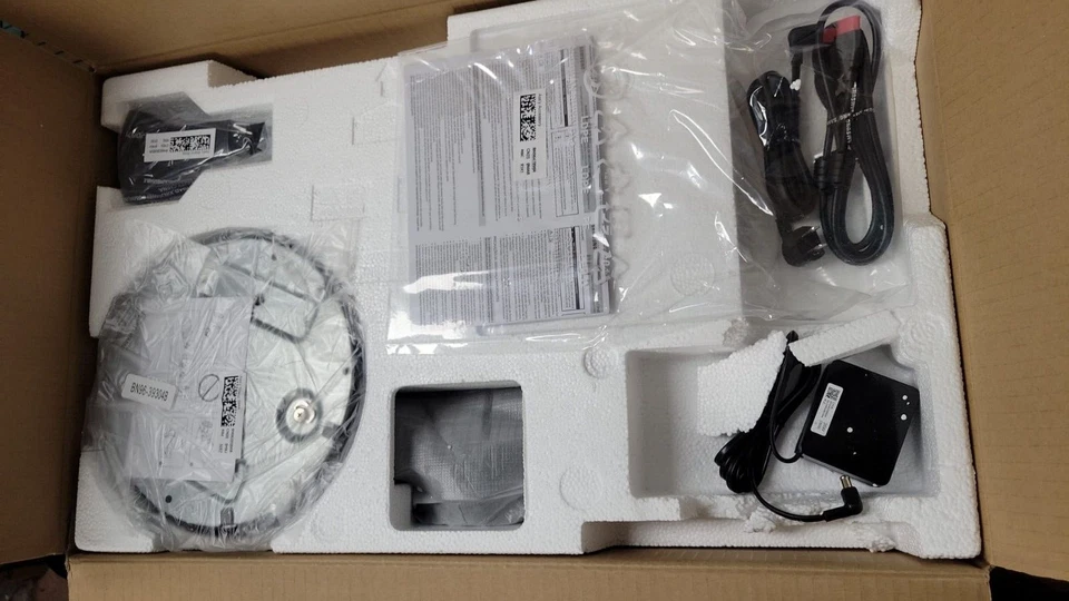 Samsung 27" Ultra-Slim LED Curved Monitor HDMI (LC27F390FHN) ™ - Image 2 of 4