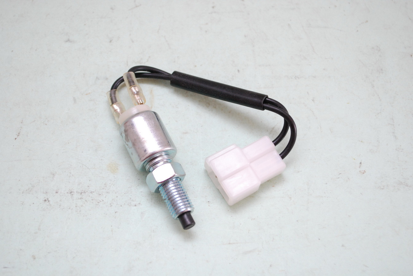 DAIHATSU HIJET VAN S75 S80 S81 S83 PIAGGIO PORTER BRAKE LAMP 
