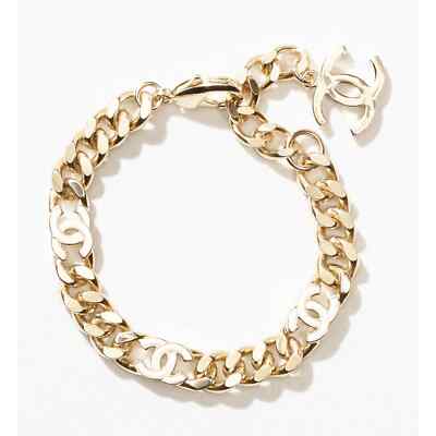 Chanel 22S Gold Chain Link Interlocking CC White Adjustable Runway
