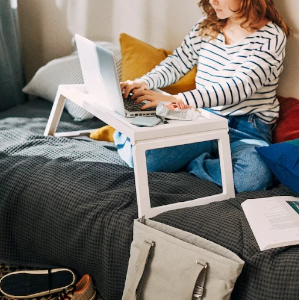 IKEA Betttablett Bettisch Laptoptisch Tablett Frühstückstablett Klappbar  - Bild 3 von 4