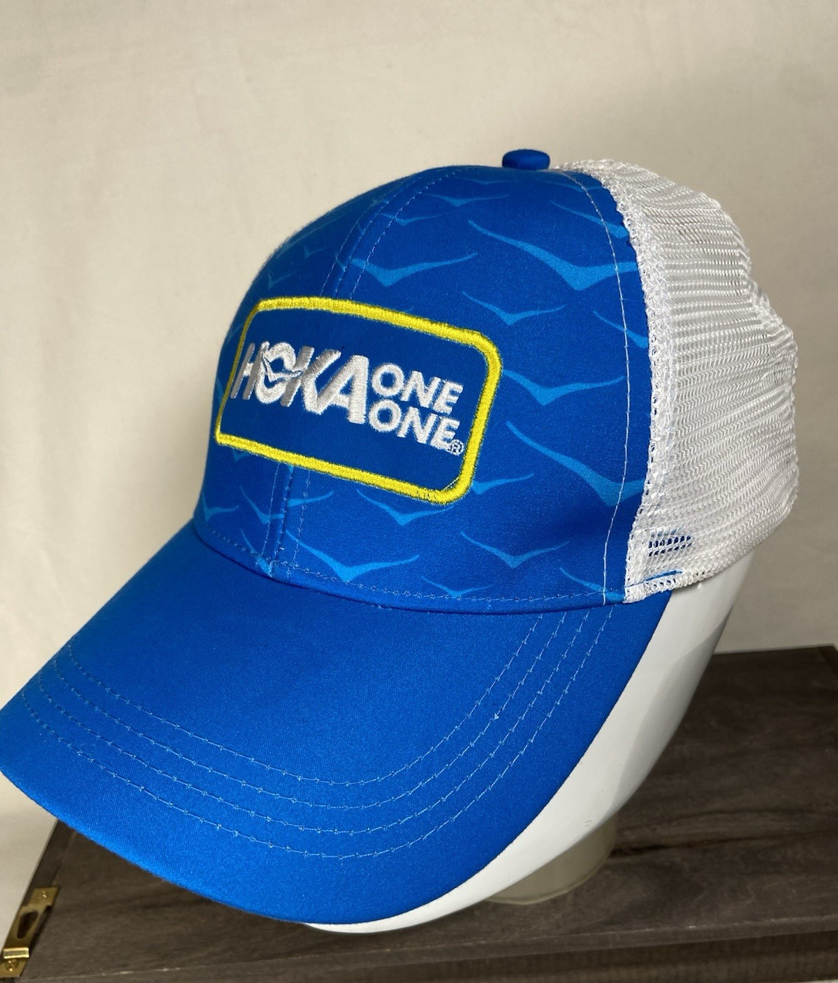 Mens Hoka One One Time To Fly Trucker Hat Cap Snapback Mesh Blue White Pre-Owned thumbnail 10