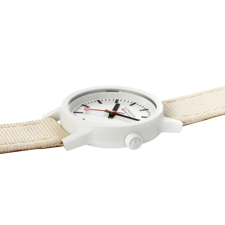 Reloj Mujer Mondaine Essence MS1.32111.LT Sostenible, 32mm Foto 3 de 3