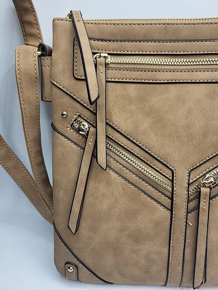 Bolso Bandolera VR NYC Taupe Fax Cuero Excelente Estado  Foto 2 de 4