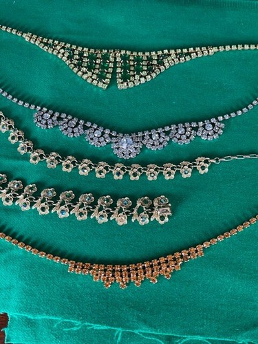 FASHION JEWELRY, BEAUTIFUL COLLECTION OF VINTAGE NECKLACES