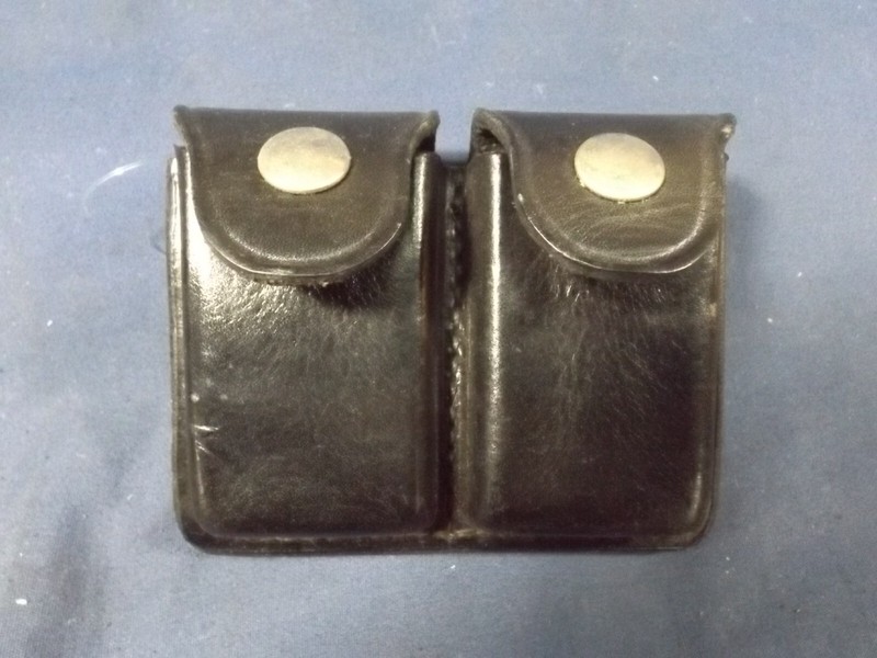 Bianchi Leathergoods Smooth Leather LE Duty Dual Revolver Ammunition Holder