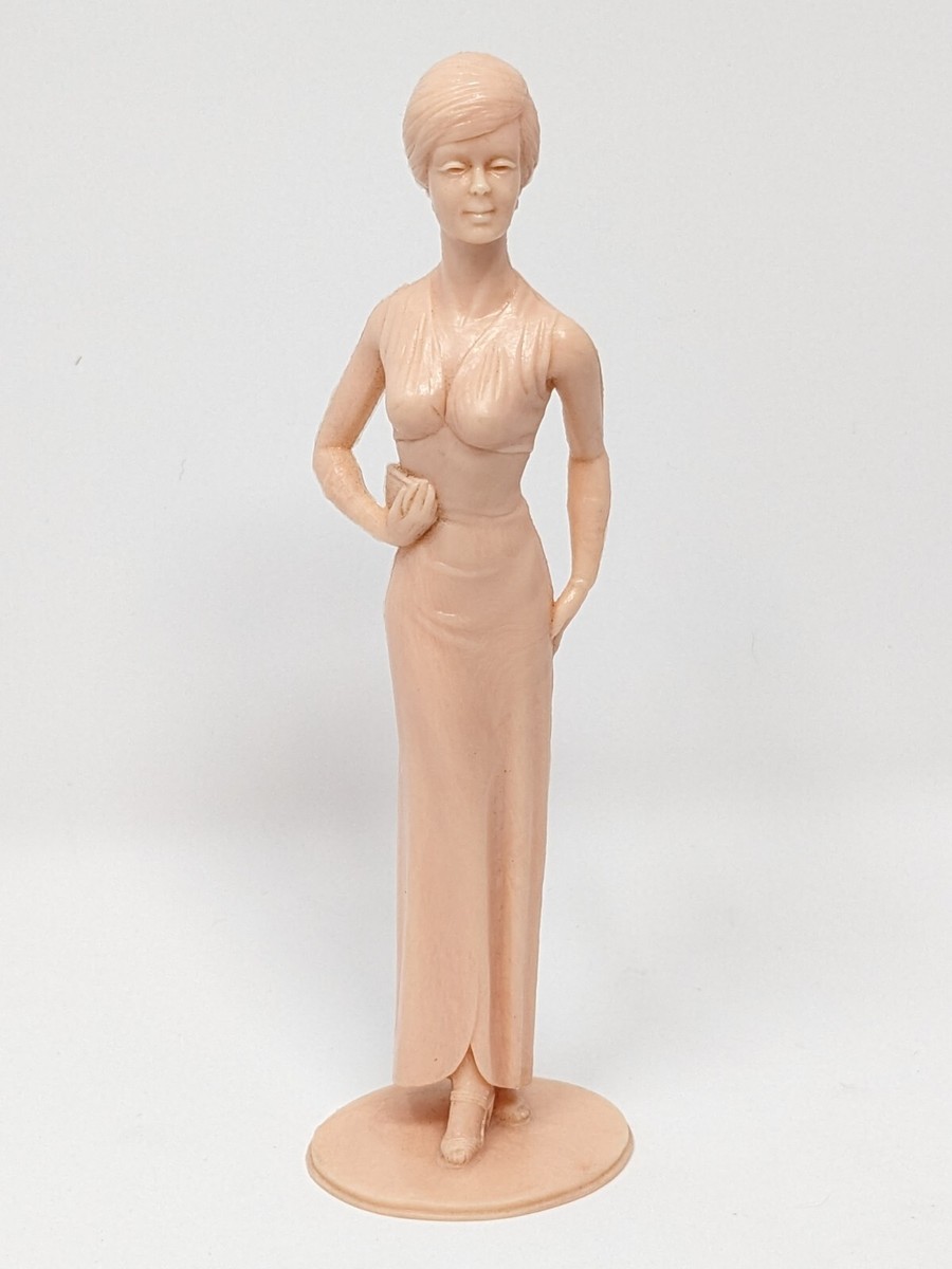 Vintage Louis Marx Campus Cuties On The Town 1964 Cream Plastic