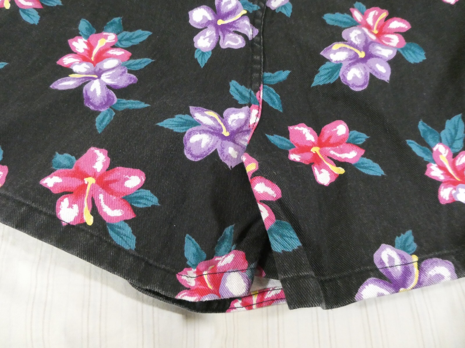 Vintage Sostanza Floral Skort Shorts Skirt Denim Size 8 NEW Black 90s Y2K L1
