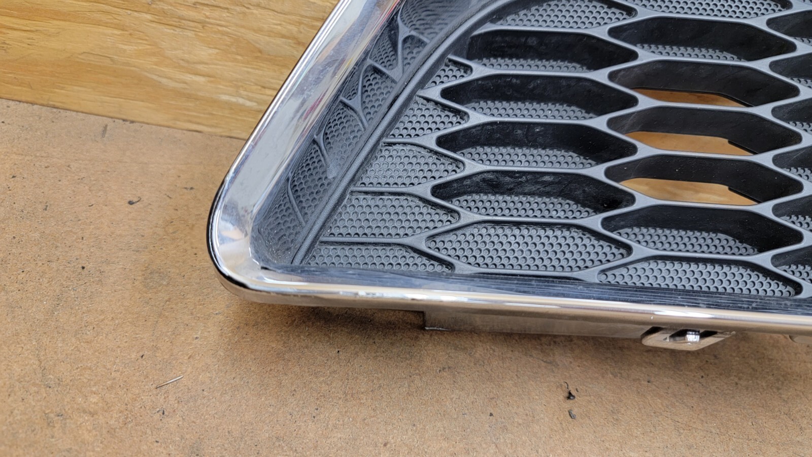 Grille Upper Ford Mustang GT and V6 2013 2014 OEM Chrome Surround  