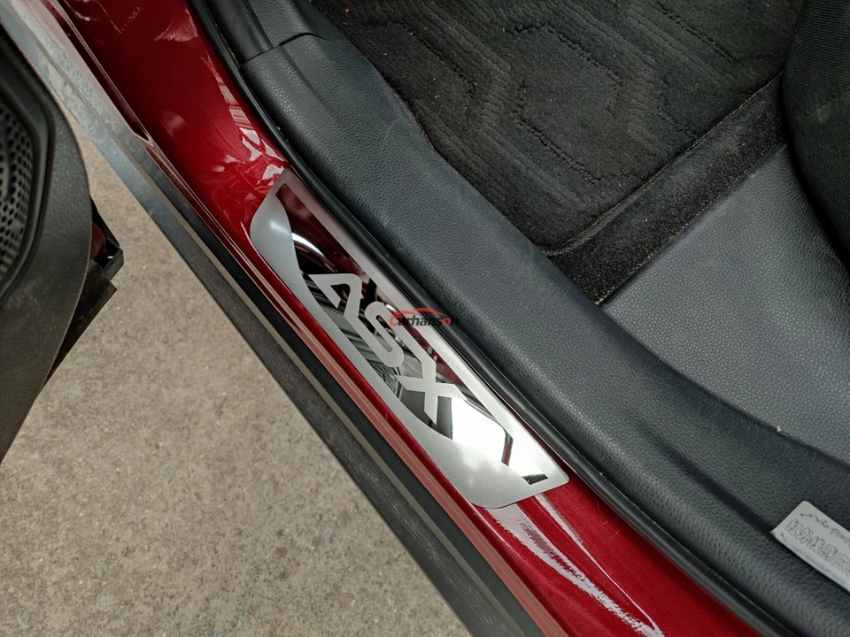 Accesorios de coche para Mitsubishi ASX Protector de tira de umbral de puerta Cubierta de placa de desgaste  Foto 2 de 4