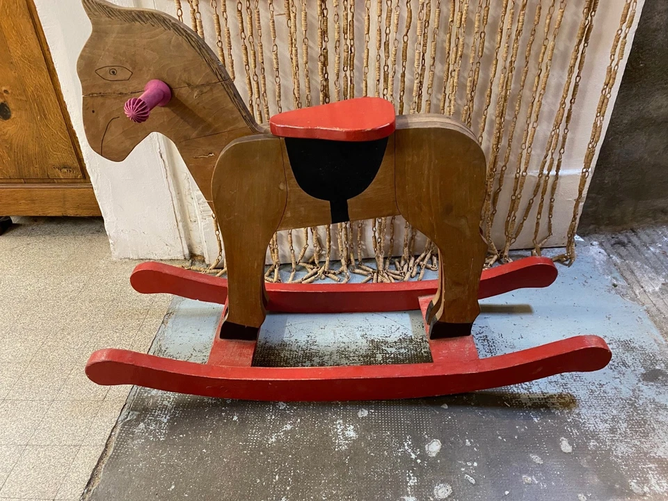 ANCIEN CHEVAL  BASCULE EN BOIS ANNEES 60 JOUET ANCIEN POUR ENFANTS OU DECORATION - Photo 3/4