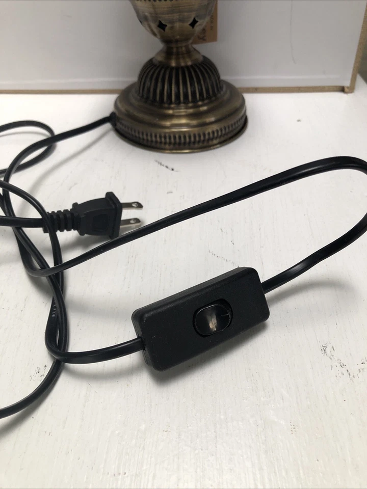 Lámpara de mesa única de mosaico turco hecha a mano vintage decoración base de bronce Foto 2 de 4