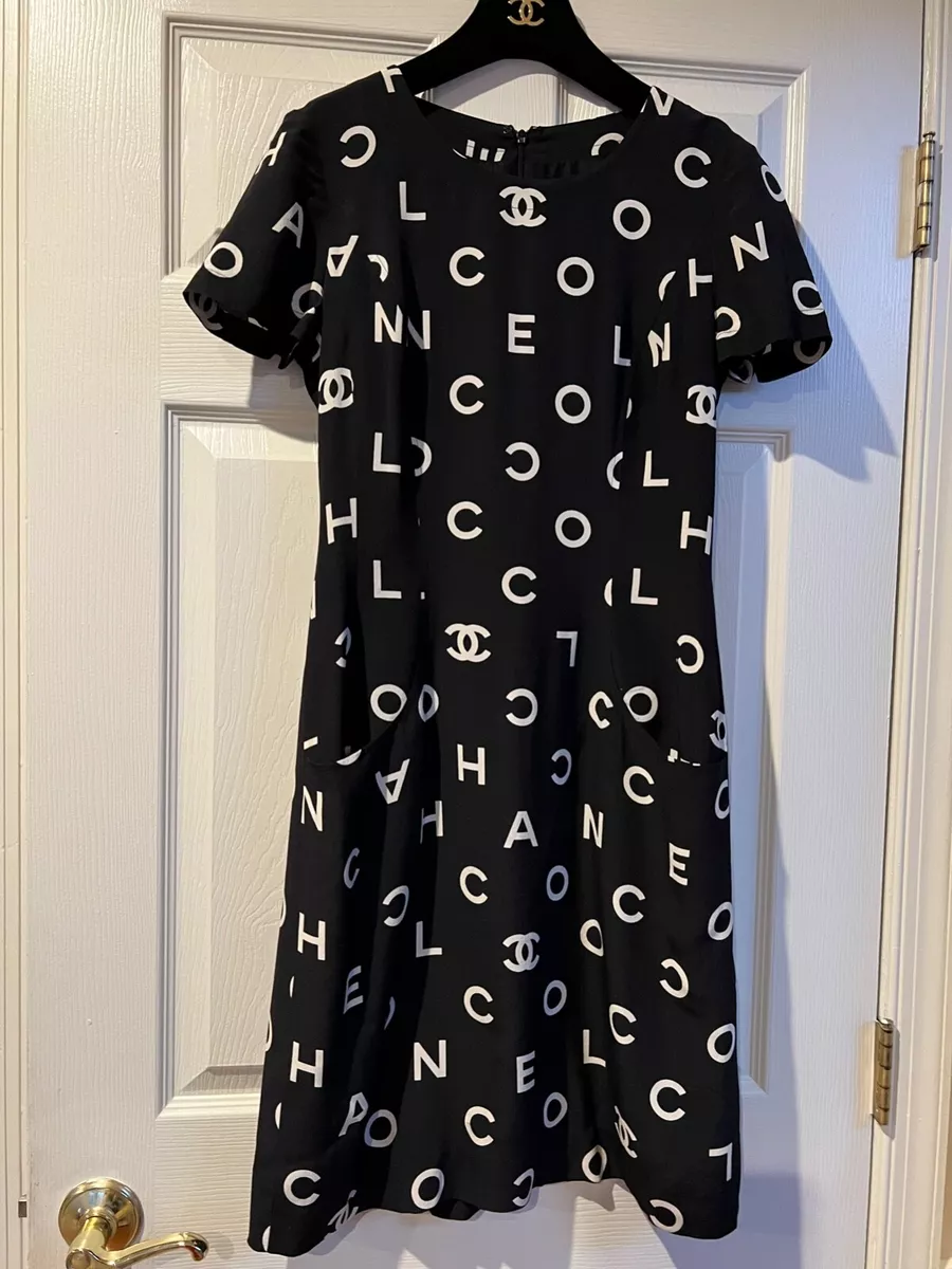 CHANEL 97P VINTAGE BLACK ECRU ALPHABET CC LOGO Dress FR38-FR36