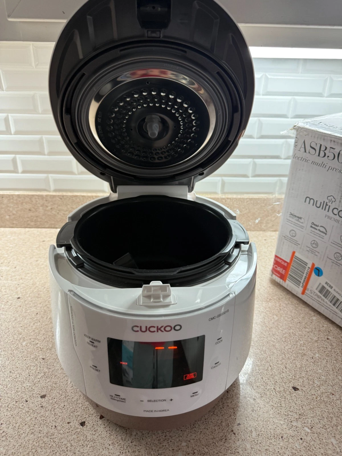 CUCKOO 8 In 1 Multi Pressure 5 Quart Stainless Steel Gold and White Cooker used