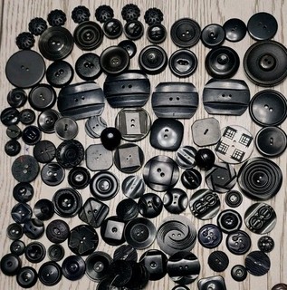 Vtg. Mixed Lot Of Black Sewing Buttons Estate Fancy Quilting Crafts Collecting