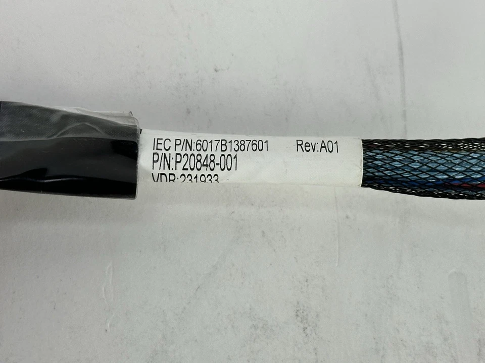 HPE P20848-001 ProLiant DL38x Gen10+/V2 Slim 1x SAS x8 to 2x Mini SAS x4 Cable - Image 2 of 4