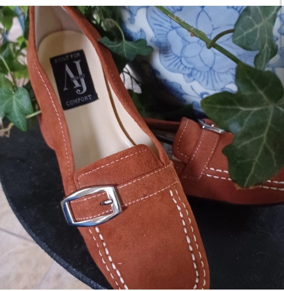 Sapatilhas femininas de camurça marrom A J Valenci, tamanho 7 - Imagem 4 de 4