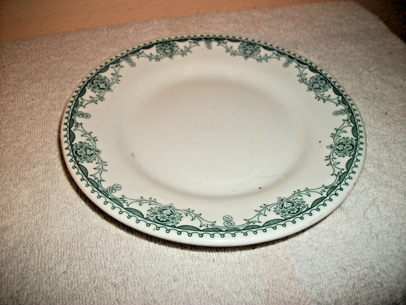 Mayer China Restaurant ware Nassau Bread Plate 6.75"