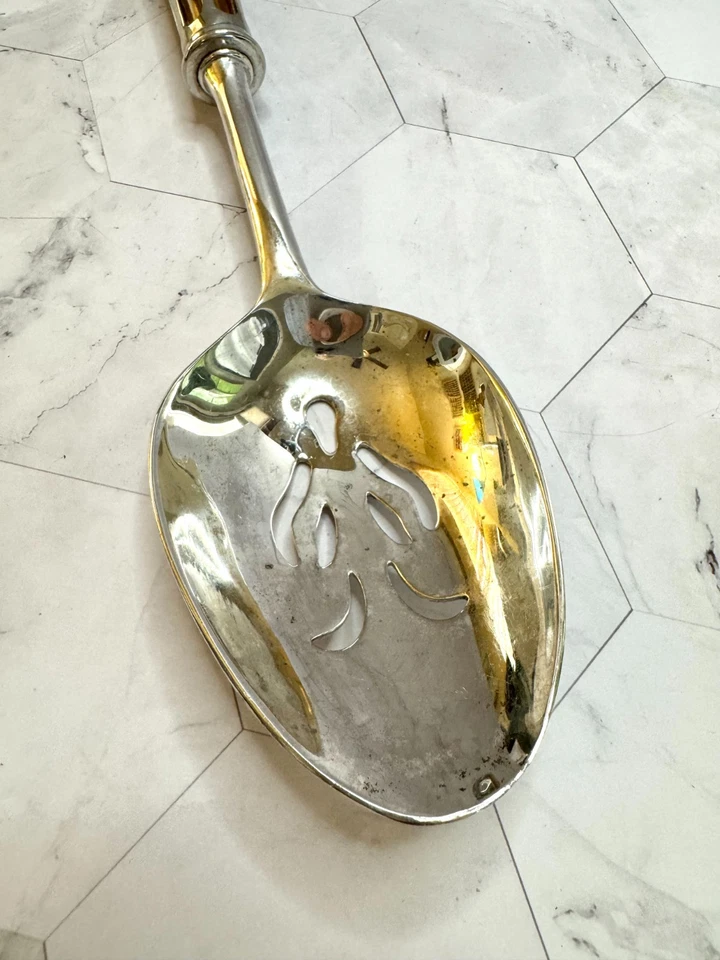 International Silver Company сервировочная ложка с прорезями на ручке из ананаса - Изображение 2 из 4