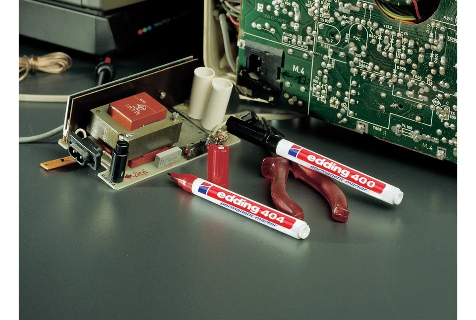 Permanentmarker 3000 rot Strich-B.1,5-3mm Rundspitze EDDING  Stift Marker