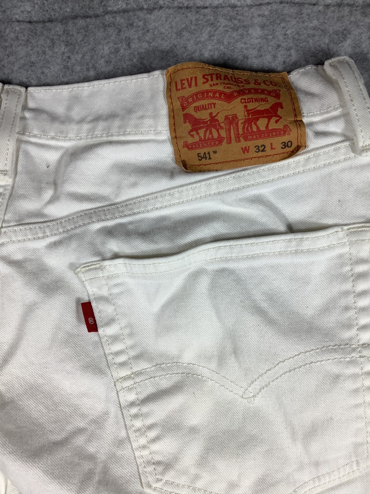 Levi’s 541 Athletic Fit Jeans W35 L30 White Tapered Leg Sku 289 image 4