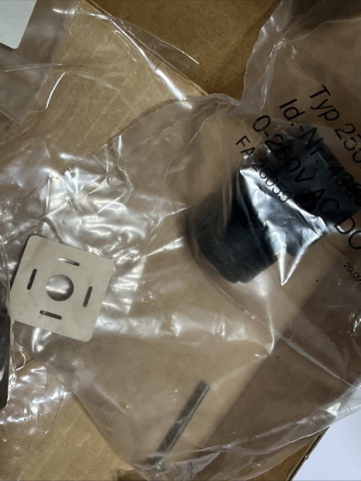 1pcs NEW Burkert 8020-FKM-PVDF 12-36V flow sensor 00419587