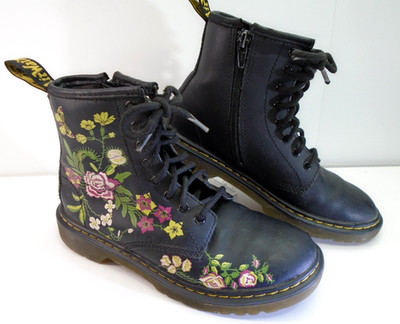 Dr. Martens 1460 Vonda Leather Boots Women US 3 w/ Butterfly Garden Design BLK
