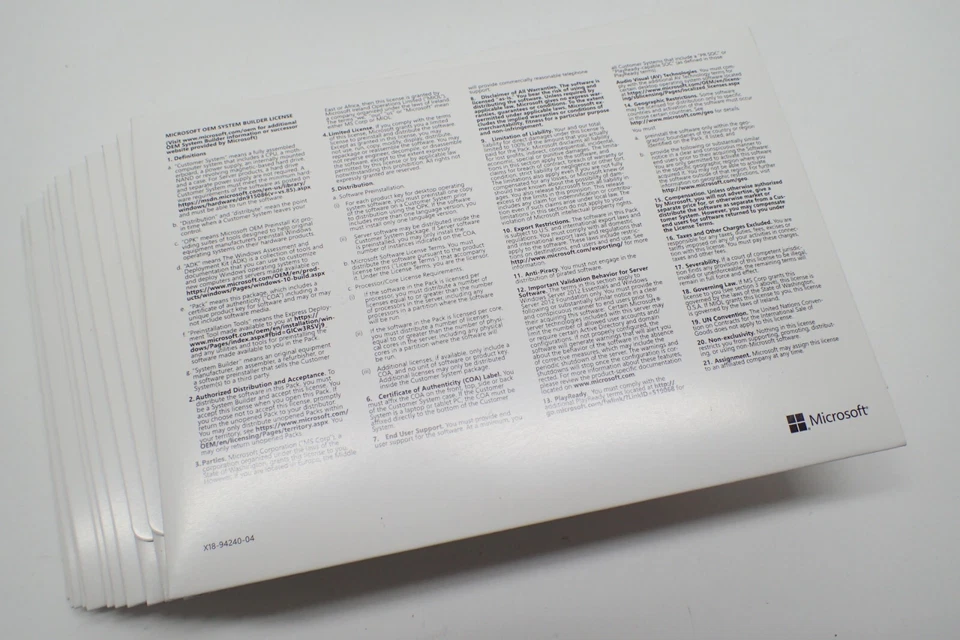 Microsoft Windows Server 2019 Standard DVD Kit Media + Key 16-Core 1PK - Image 2 of 4