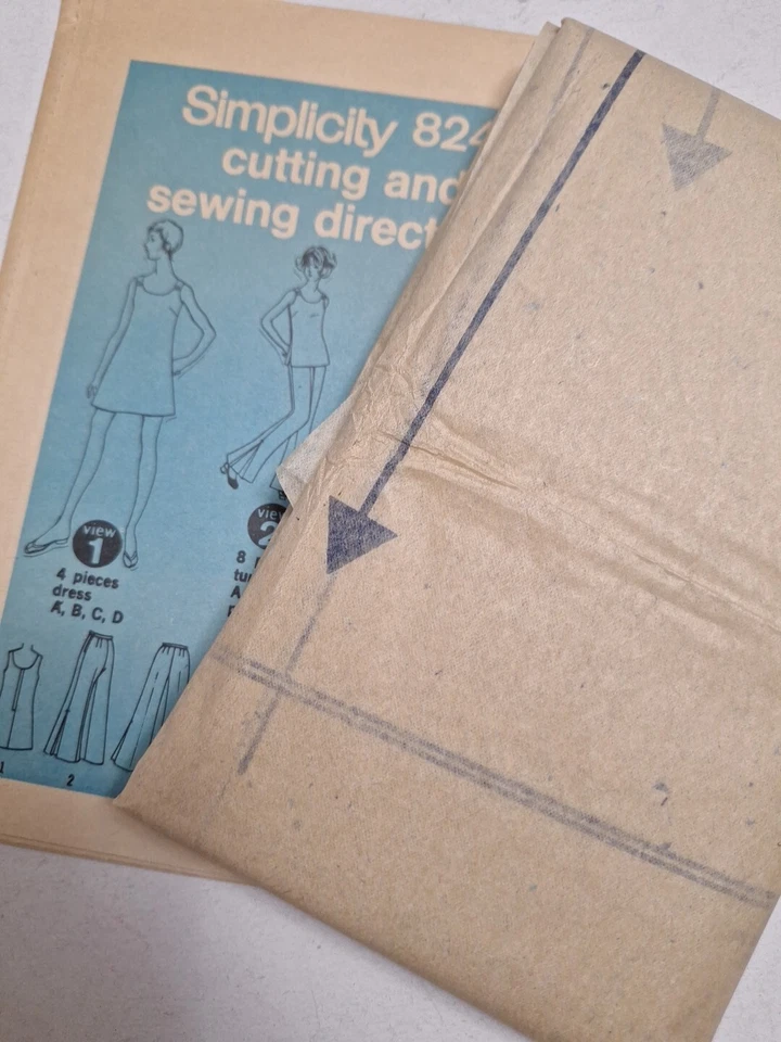 Traje de baño Vestido Túnica Pantalones Campana Parte Inferior 12 MP Simplicity 8246 Patrón de costura Foto 4 de 4