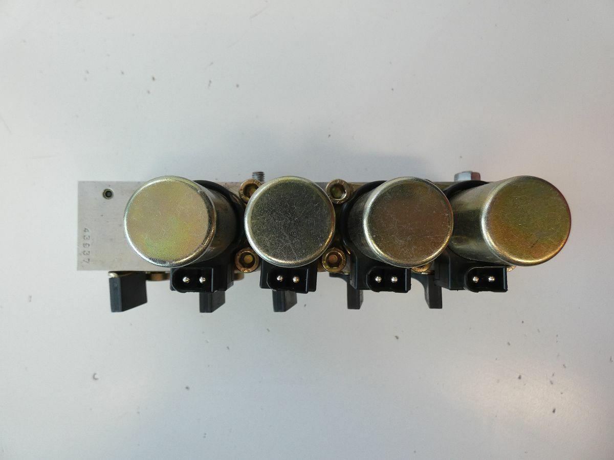 Mercedes R129 300 SL A1298002078 hydraulic valve distributor block 