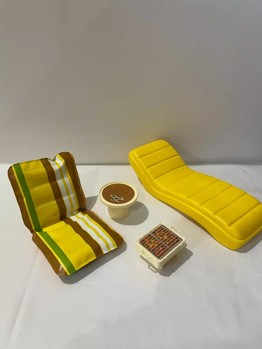 Vintage 1970s Barbie Pool Side Furniture Grill 1 Blow up Excellent Condition