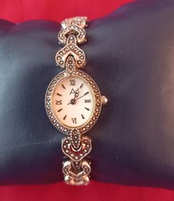 Avon Cosmetics Ladies Bracelet Silver Tone Wristwatch