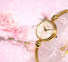 Excellent condition Gucci Bangle Watch 2700L Shell Watch H669