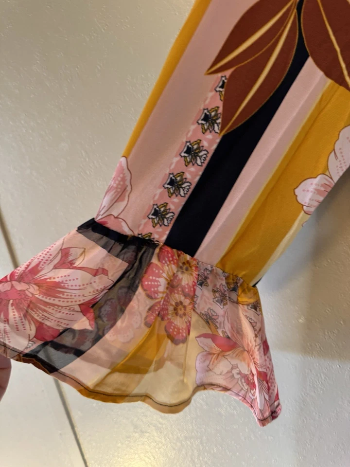 Blusa floral manga campana 3/4 JM Collections talla M nueva con etiquetas Foto 2 de 4