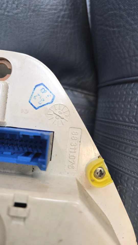 BMW E30 318i 325e gauge cluster 1983 redline 6,250 OEM - Image 4 of 4