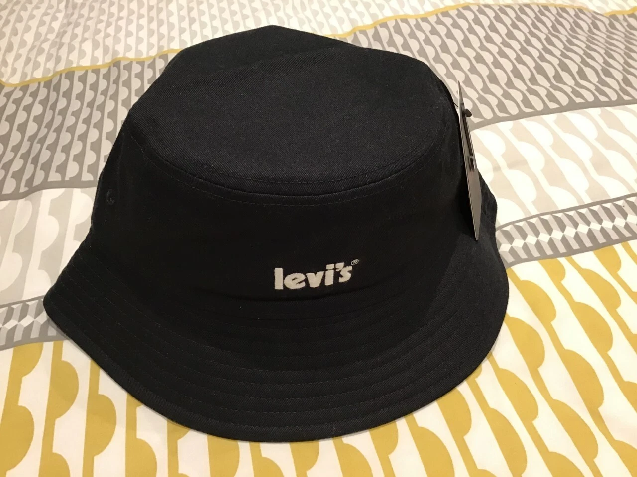 LEVI'S Bucket HAT Size Large BLACK Festival GIFT Birthday PRESENT Unisex NEW.