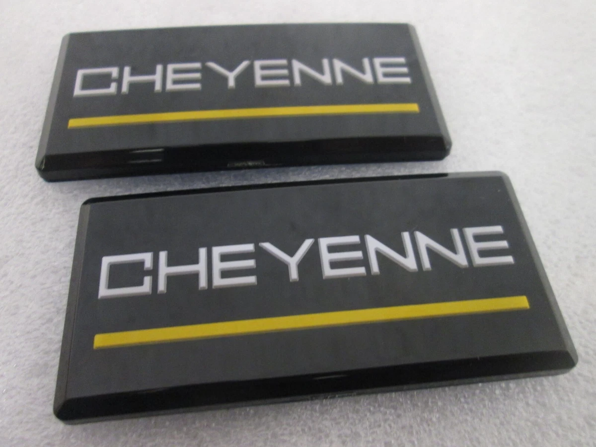 Juego De Emblemas "Silverado 10" Para Guardabarros Delanteros - Chevy Pickup 1975-1980