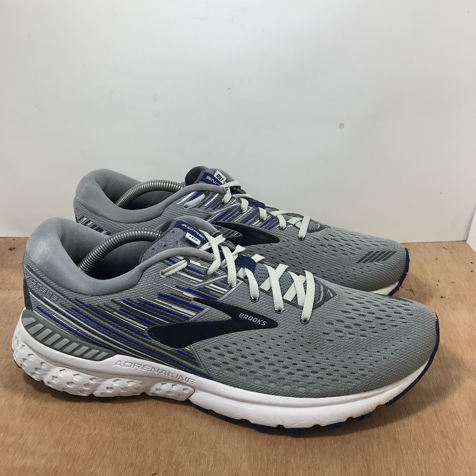Brooks Mens Adrenaline GTS 19 
