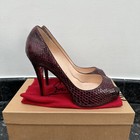 CHRISTIAN LOUBOUTIN VERY PRIVE BURGUNDY PYTHON BLACK PATENT PEEP TOE PUMPS SZ 39 — photo 8