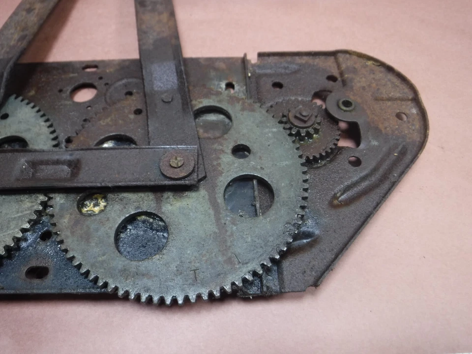 Jeep Wagoneer 1968 Rear Tailgate Window Regulator Factory OEM Free Shipping - Image 3 of 4