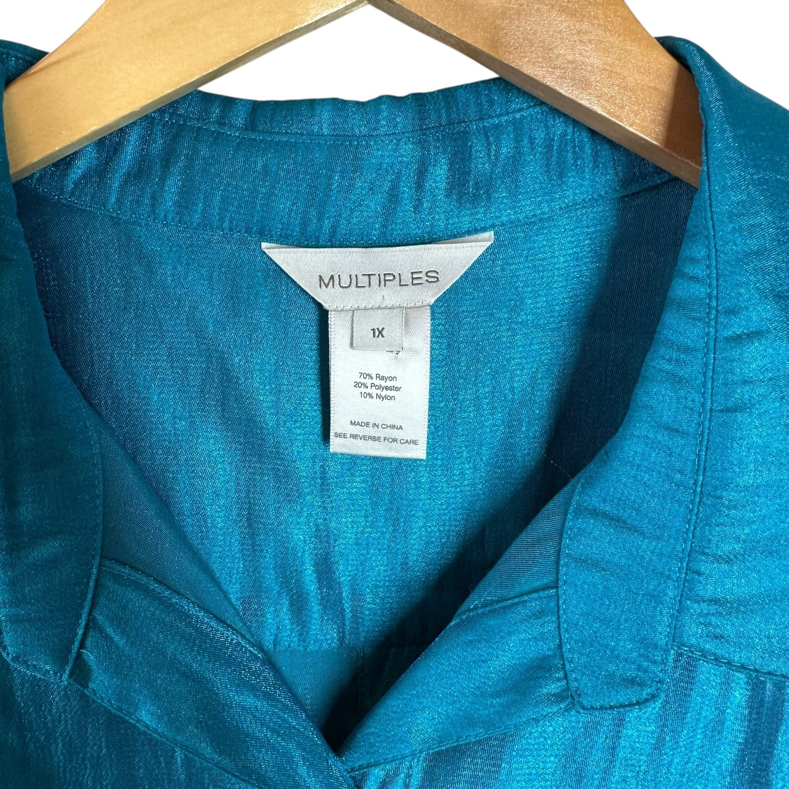 Multiples Teal Shimmer Button-Front Tunic Top Siz… - image 5