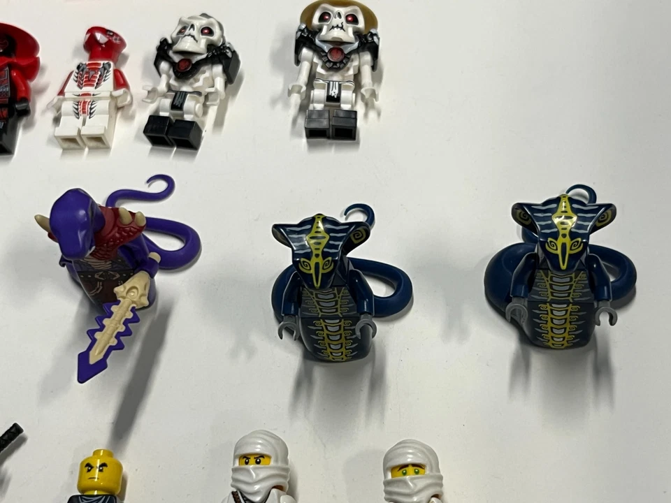 Huge Lego Ninjago Minifigure Lot x53 Ninja Sensei Wu Snakes Pythor Legacy Gold - Image 3 of 4