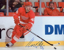Jakub Kindl signed auto Detroit Red Wings 8x10 hockey photo
