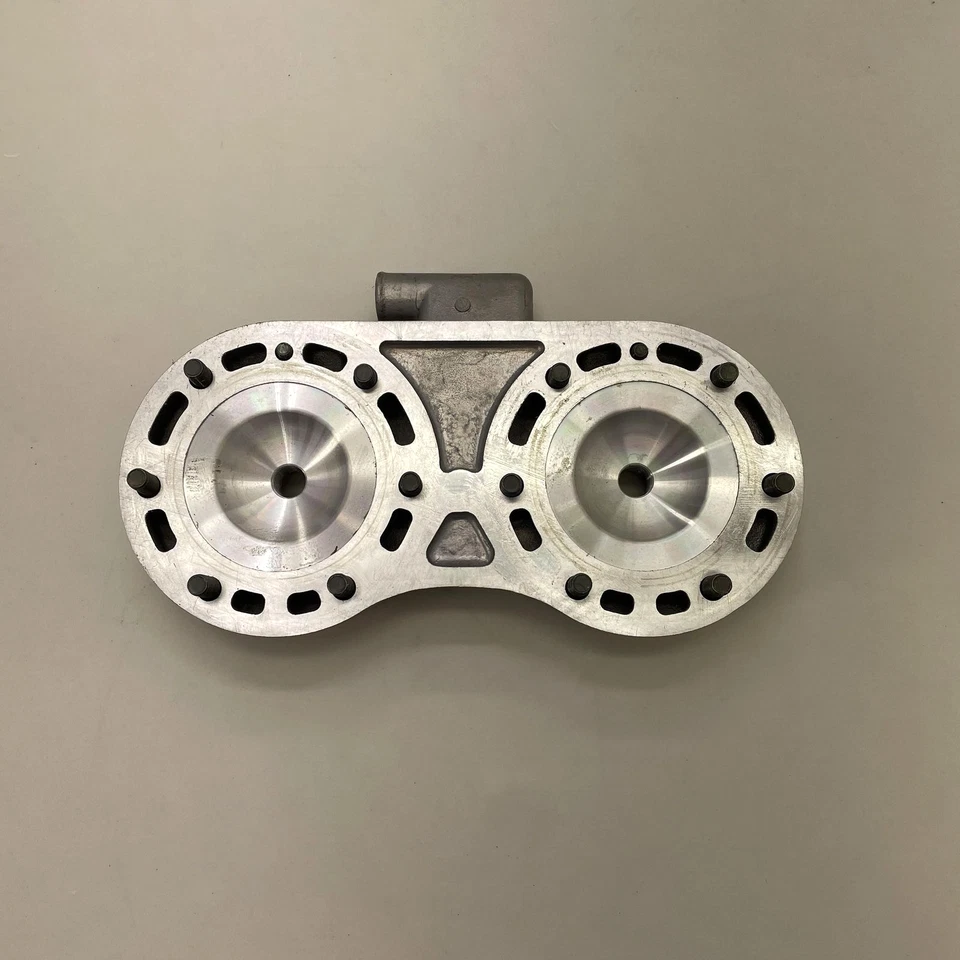 2014 Arctic Cat Sno Pro 500 ENGINE MOTOR CYLINDER HEAD TOP COVER DOME WITH BOLTS - Image 3 of 4